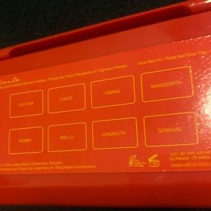 Eye shadow pallet (new)